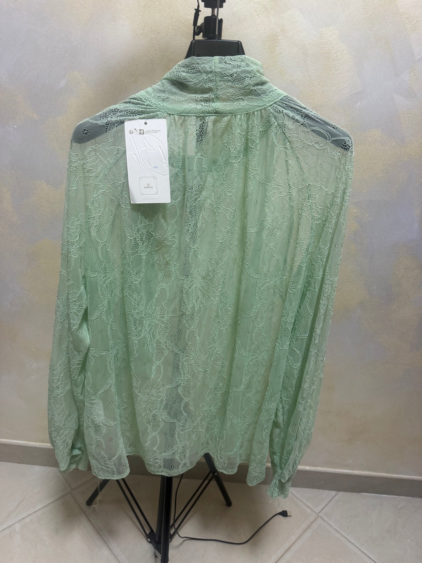 Blusa in pizzo
