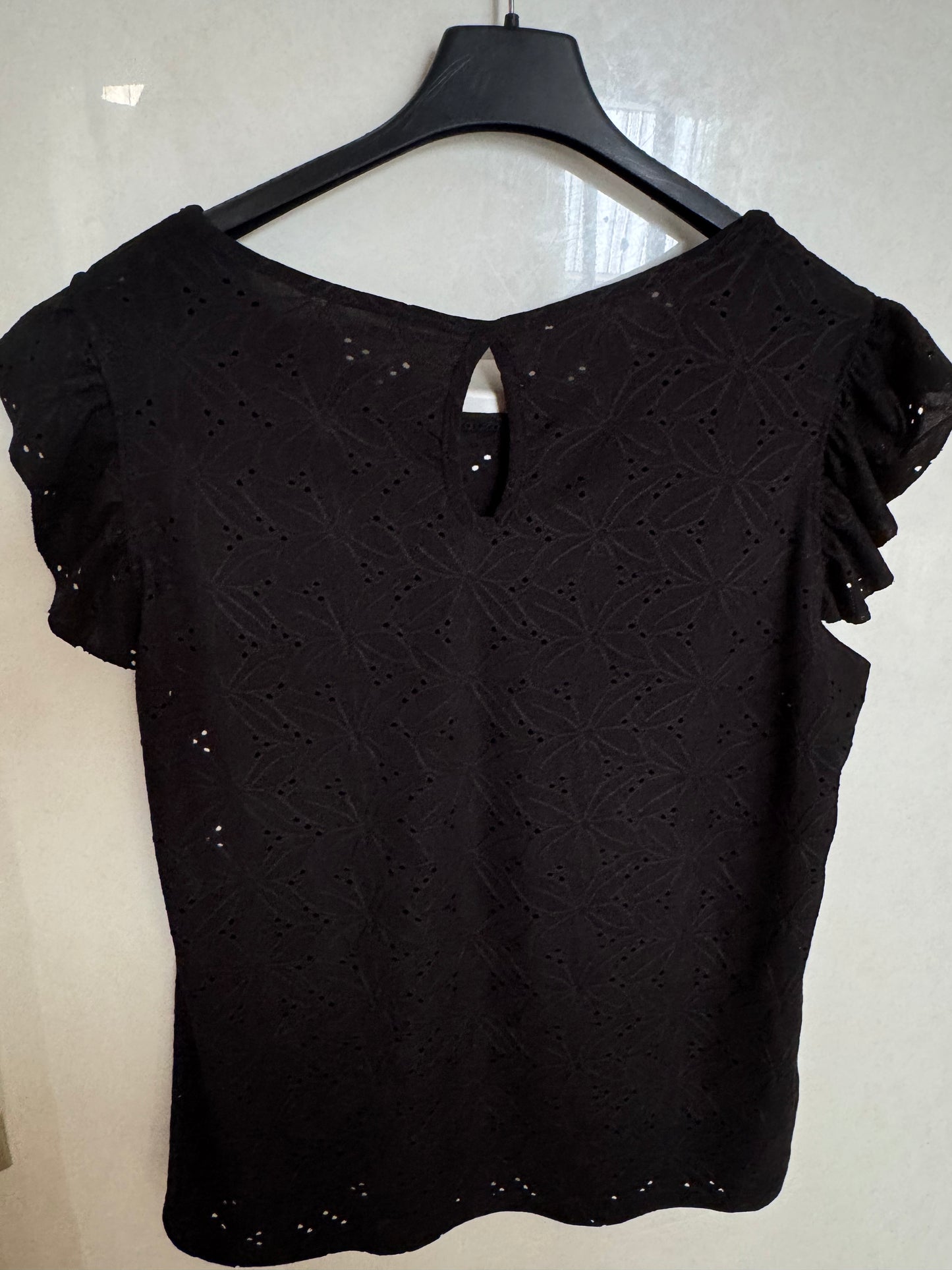 T-shirt forata