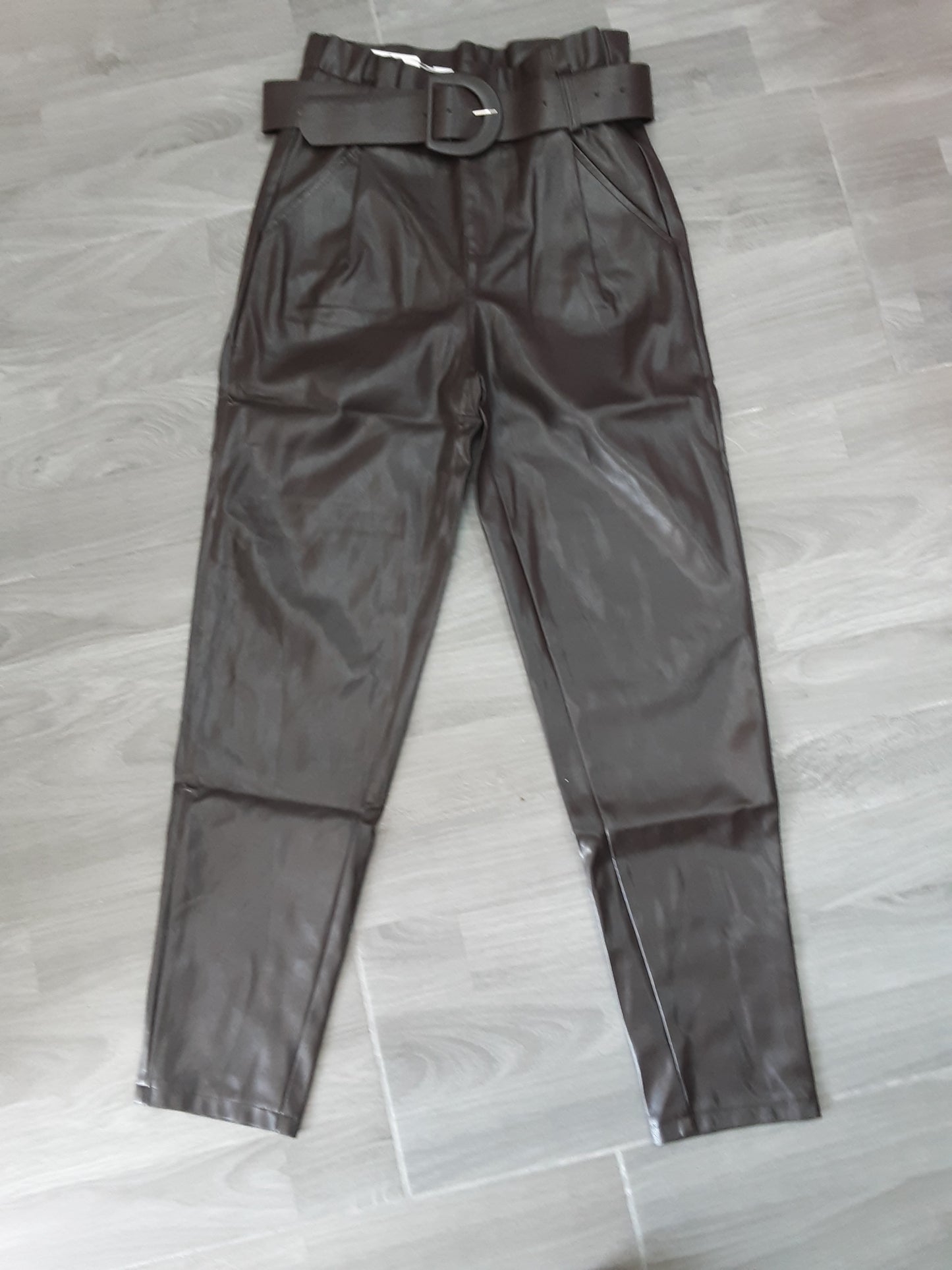 Pantalone ecopelle caramella